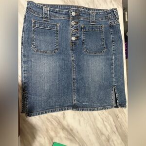 Levi's Denim Skirt women size 12- gently worn